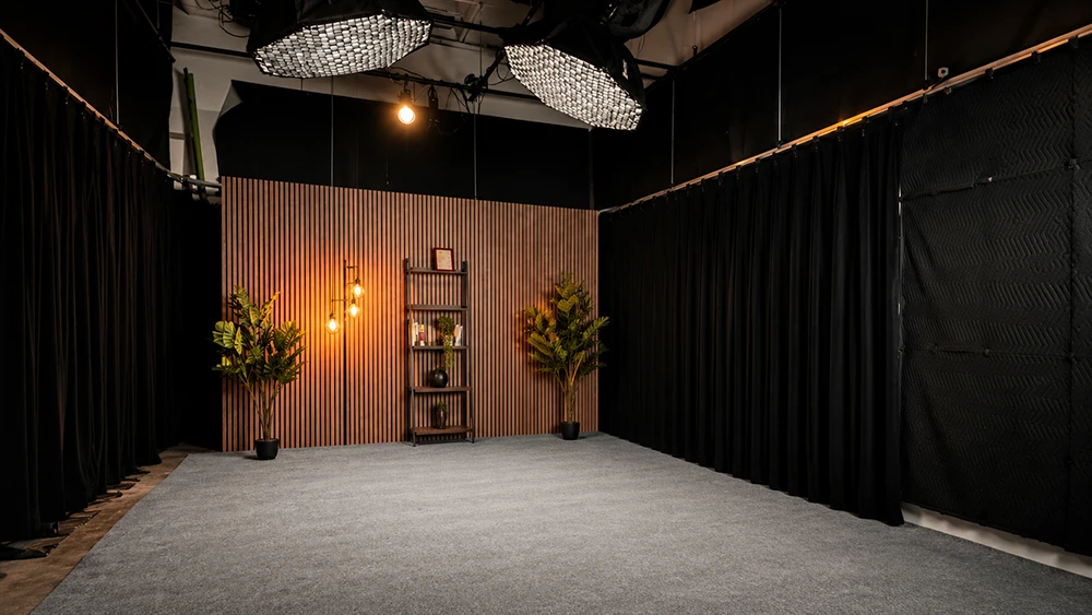 Talking Head Studio interview set